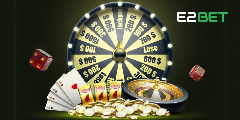 một vòng quay may mắn với các lá bài và chip